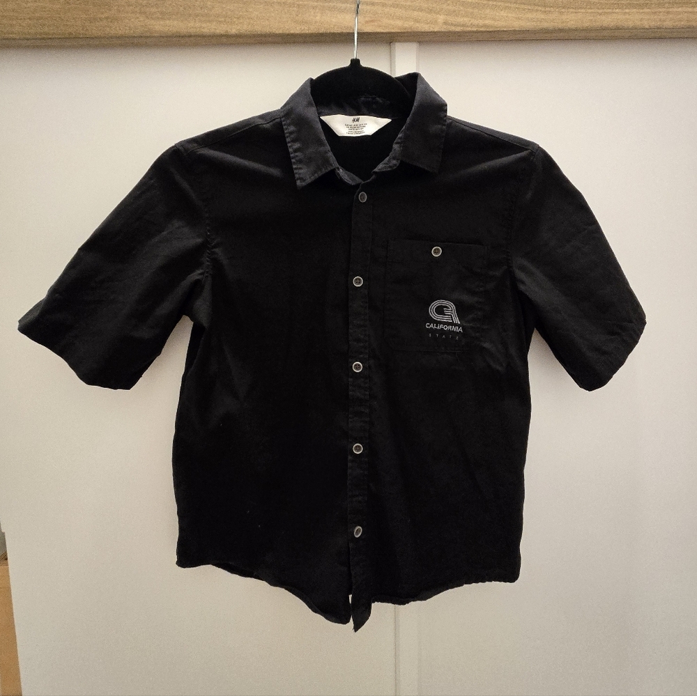 ​H&M Boys' Black Short Sleeve Button-Up Shirt 'California State'